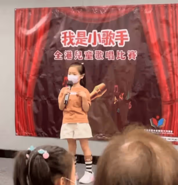 TVB「綠葉王」逆市當老闆,女兒三個月進劇組,兒子是職業運動員