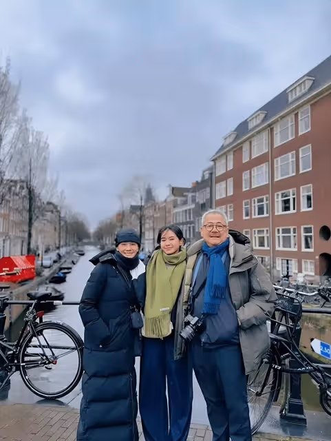 毛舜筠大女兒結婚後,二女兒也傳出好消息,買豪宅為女兒回港準備