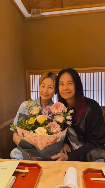 知名港星與妻子慶祝結婚18周年!曬甜蜜合照,女方曾經歷一段婚姻