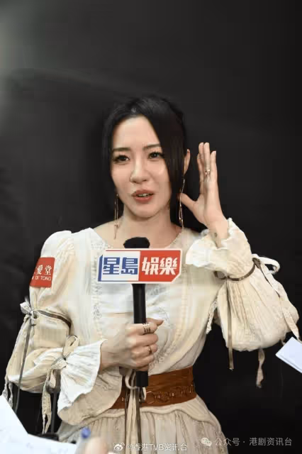 鄭俊弘讚兒子有進步一家三口赴美聽講座!菊梓喬扮傻迴避感情問題