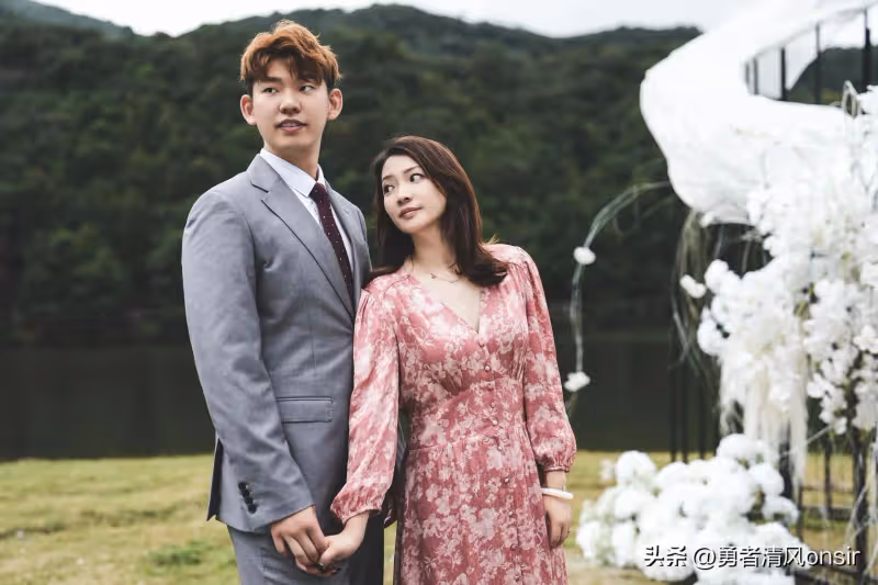 劉雨辰曬王懿律婚禮照,見證幸福無比開心 與黃雅瓊手牽手合照好甜