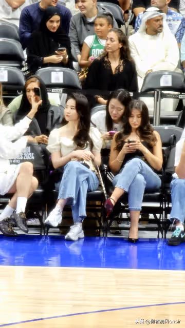 劉亦菲觀賽NBA美圖,神仙姐姐還是那麼驚艷!從內而外散發的美