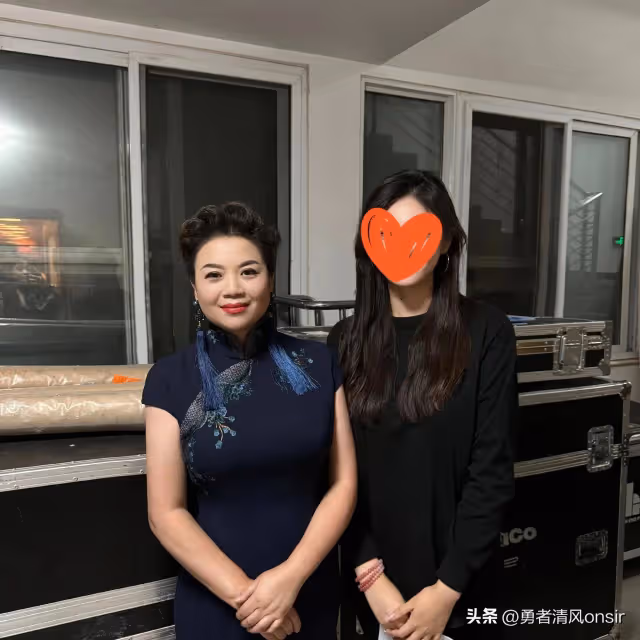 56歲張也近照曝光,身材發福仍氣質優雅 網友:自信從容也可以很美