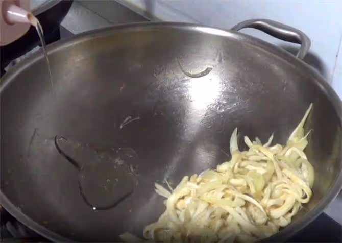 這樣做的杏鮑菇才好吃,簡單一炒,做出燒烤味的杏鮑菇,建議收藏