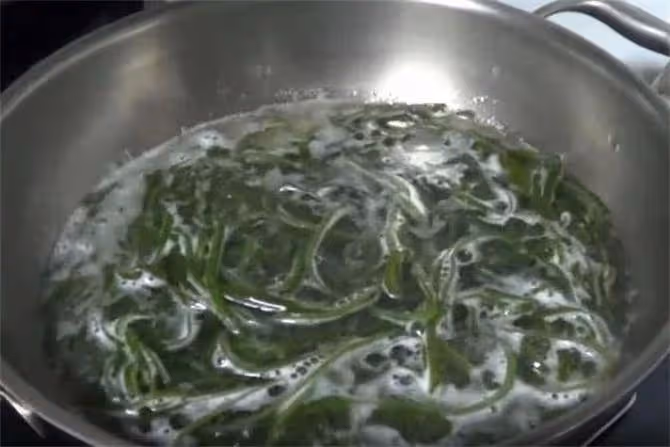 一道好吃的海帶小菜,簡單易學,酸辣爽口,多做一些當小菜很棒