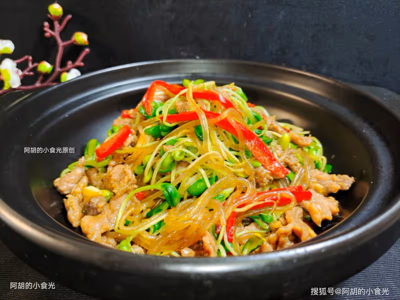 蘿蔔、白菜靠邊站!秋天遇到此菜敞開吃,葷素搭配炒一盤,菜香肉嫩、超解饞