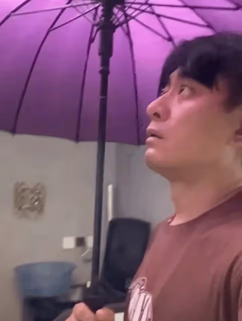 48歲陳龍現狀曝光!住上海1.2億豪宅,下雨卻漏成「水簾洞」