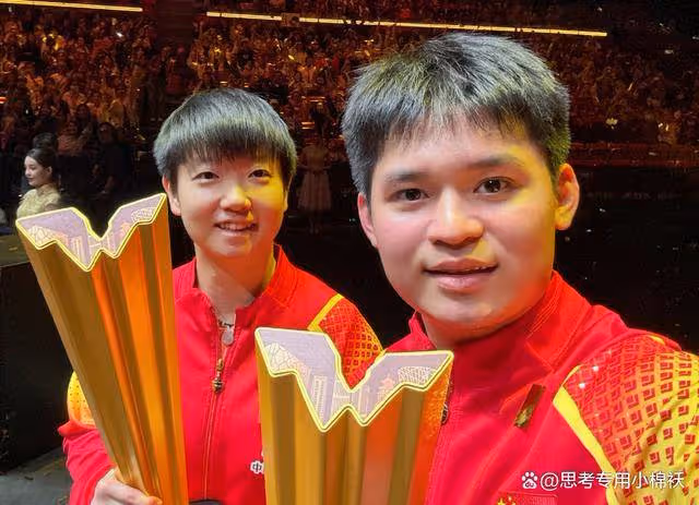 國乒場外歡樂多:王楚欽和馬琳兒子分享零食,馬龍把花送給小朋友