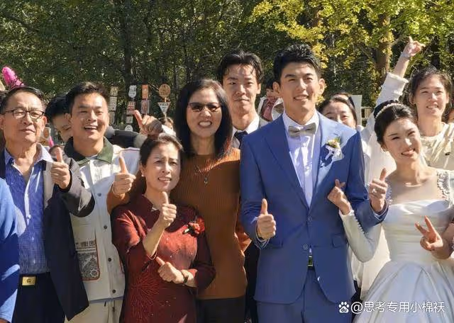 郎平參加王夢潔婚禮:同框惠若琪張常寧,李盈瑩也微笑出鏡