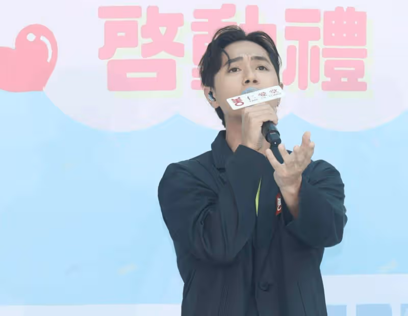兒子患不治之症！TVB男星將請假一個月，與太太赴美國物理治療！考慮外國教育