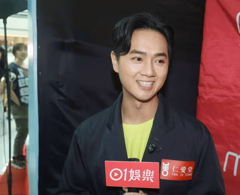 兒子患不治之症！TVB男星將請假一個月，與太太赴美國物理治療！考慮外國教育