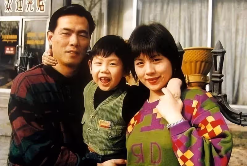 桌球教父蔡振華,劉國梁恩師,還曾救國乒於水火,兒子是當紅男星