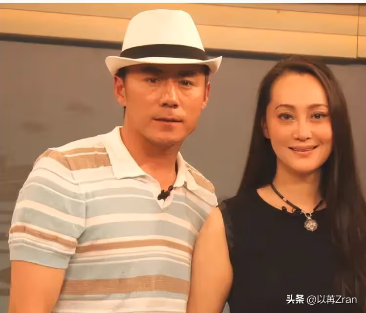 爆紅後拋棄病夫,插足導演家庭,55歲攀上富豪,她的上位史太精彩