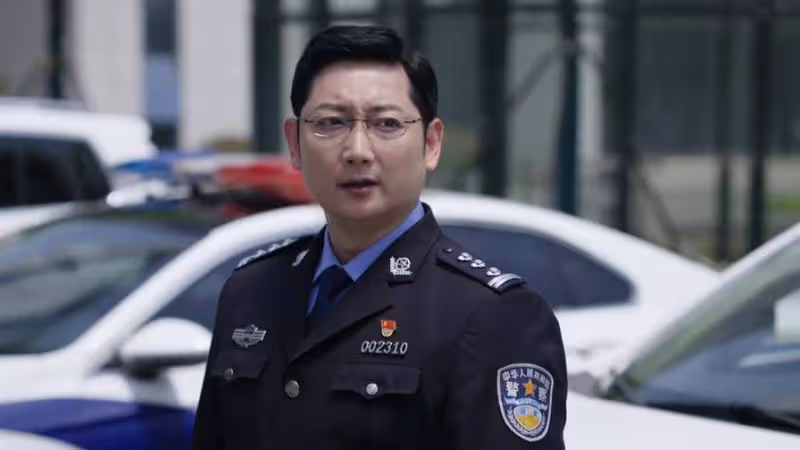 《人民警察》:地下錢莊幕後黑手浮出水面,終於明白方程的苦衷