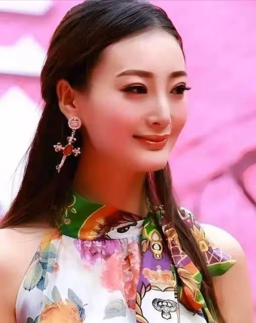 中國乳神王李丹妮再驚艷,網友直呼有點過火