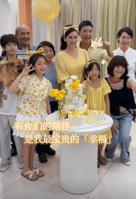 劉畊宏慶生曬江蘇別墅有大泳池,開200萬的車,吳尊孫耀威都來了