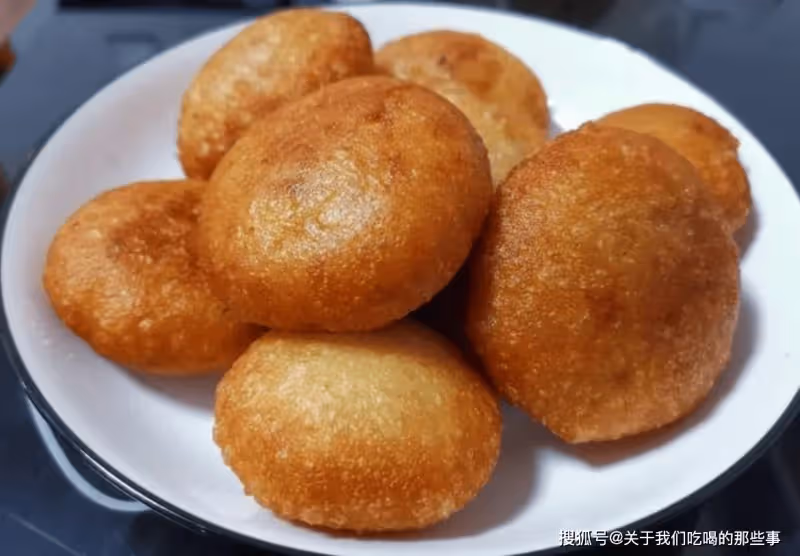炸糖糕,別用涼水和面!教您正確做法,外酥里軟不開裂,一次成功