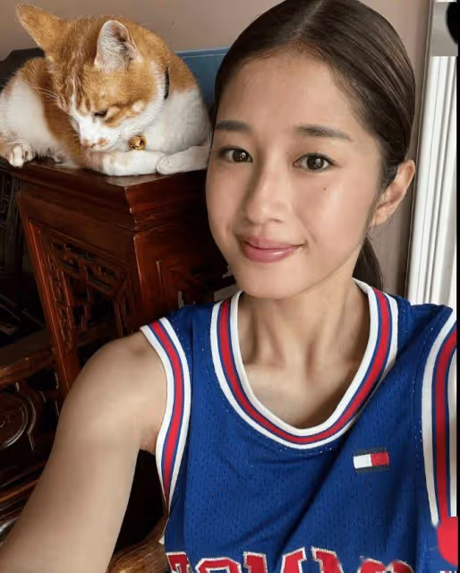 22歲"嫩版關詠荷"問張家輝「我有幾分像她」!對方思考後這樣答