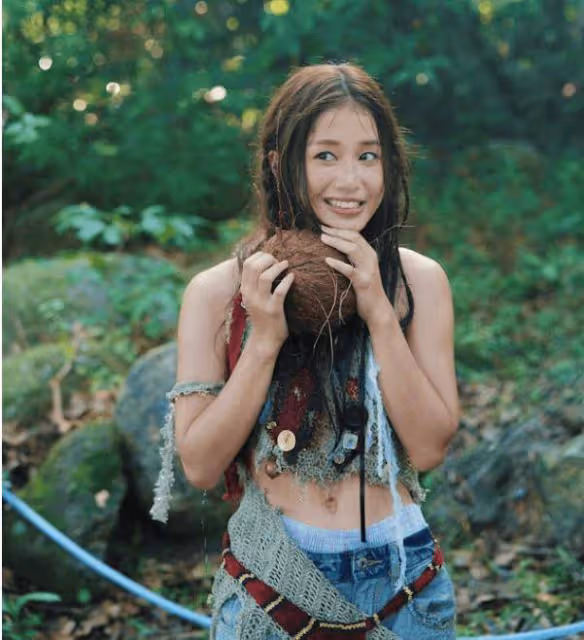 22歲"嫩版關詠荷"問張家輝「我有幾分像她」!對方思考後這樣答