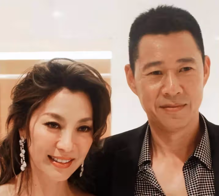 結婚29年未生子女，卻依舊被張豐毅寵成寶，霍凡到底有啥魅力？