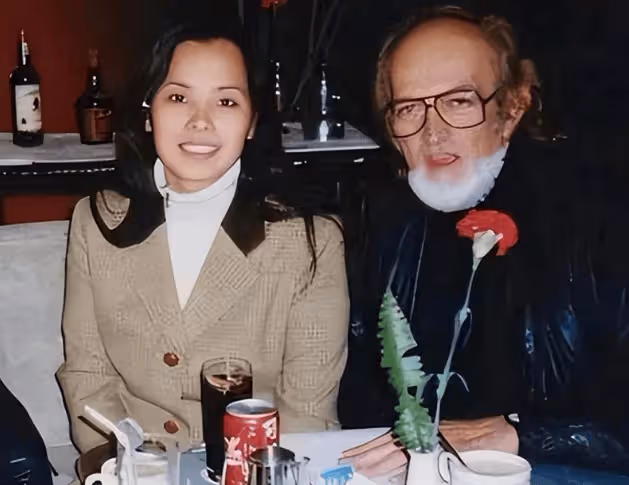 61歲韋唯曬泳裝照:錯過付笛聲戀上侯耀文,家暴前夫已離世,終於熬成人生贏家