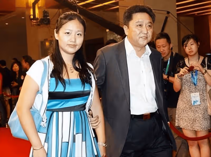 于謙妻子白慧明:被郭德綱調侃數十年,私下裡的她真的不介意嗎?