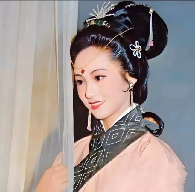 30年後,終於懂了王扶林的遺憾,如果她演林黛玉,會不會更圓滿?