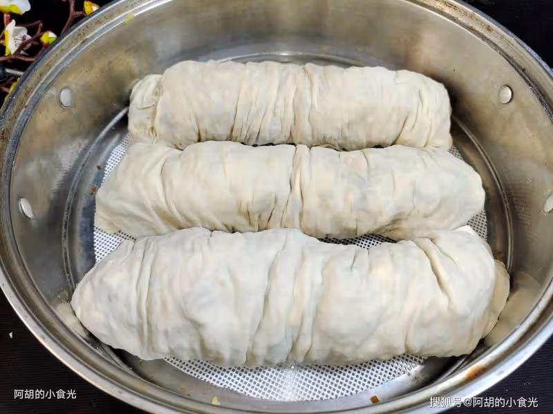 比蘿蔔營養、比白菜鮮,這個「菜王」使勁吃!簡單蒸個菜卷,皮薄餡足、特解饞