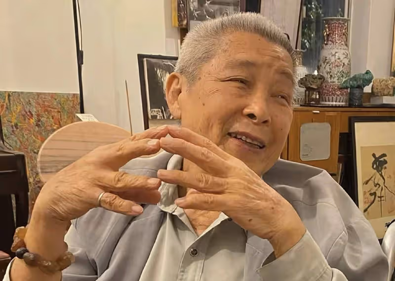 擔心!93歲香港知名老戲骨身體突然抱恙,說話不夠氣將在醫院過生