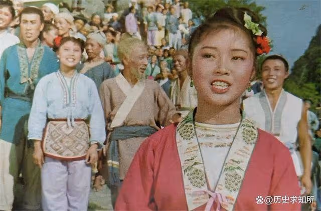 「劉三姐」扮演者,她是第一個被執行死刑的女星,槍斃前突然大喊:這不公平!