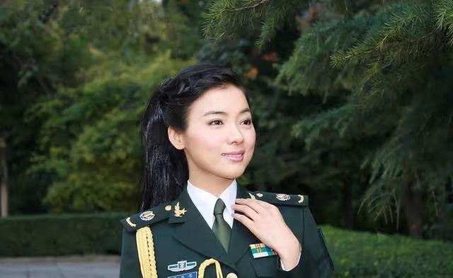 陳思思終於公開和李雙江真實關係,原來是這樣,難怪如此親密!