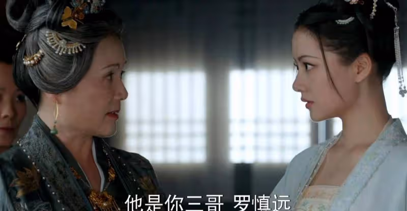 34歲李沁「對撞」25歲任敏，新劇各看4集，一個已棄，一個在追