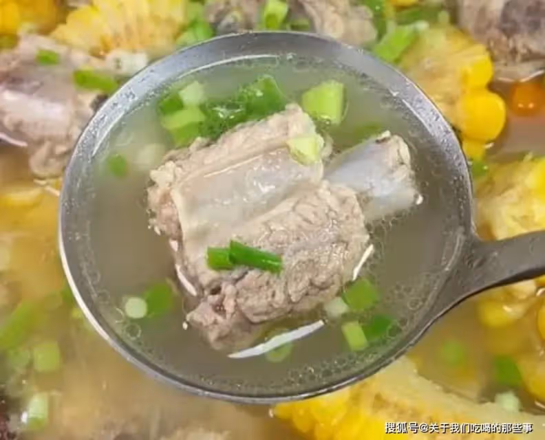 清燉排骨,千萬不要直接燉!訣竅告訴你,排骨湯不腥,味道好極了