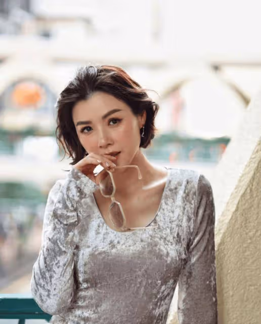 視帝小10年嬌妻街頭寫真大曬傲人身材！現幸福肥被稱肉肉人妻