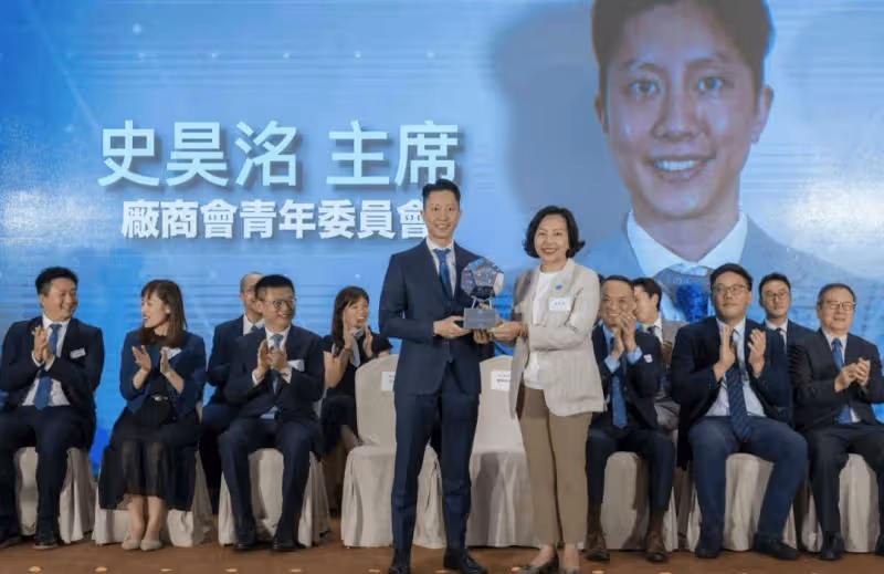 TVB花旦朱晨麗來港20年歷盡辛酸!住劏房與蟑螂為伴、當飯店服務員、被網民罵大陸雞