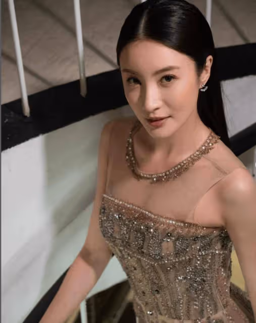 TVB力捧花旦穿透視睡衣色誘!《黑色月光》上演性感一幕!豐滿上圍長腿吸睛