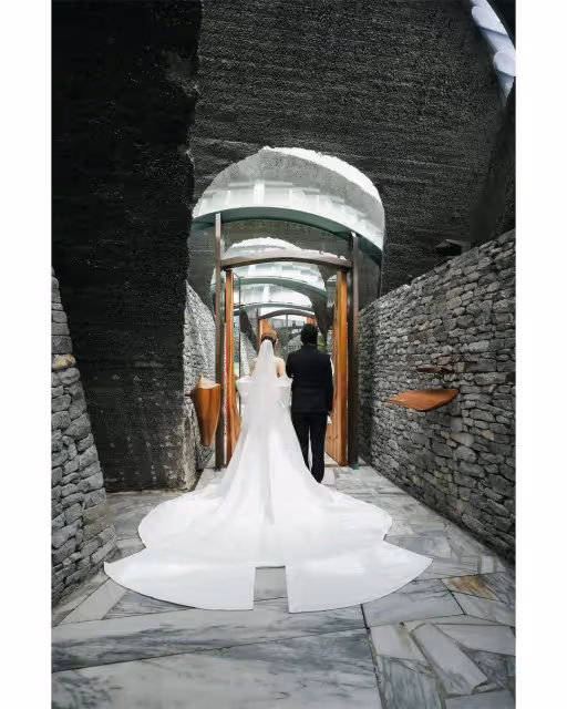 TVB女星蔣家旻再曬婚照!激動向丈夫嘟嘴索吻!自爆在日本結婚原因