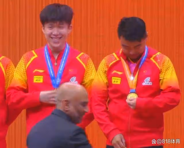 馬琳氣哭!王皓頒獎笑得合不攏嘴,林詩棟一臉淡定,大胖羞愧不捧杯