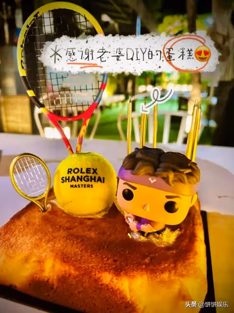 吳尊曬45歲慶生照,和老婆甜蜜親吻撒狗糧,他竟然過了8次生日