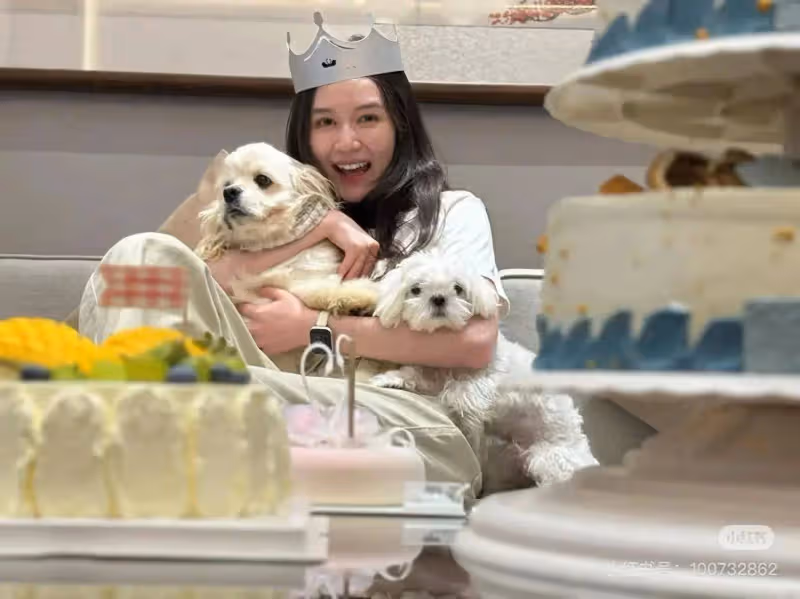 陳思誠小女友迎25歲生日,臉部圓潤現幸福肥,拍拖兩年疑未婚先孕