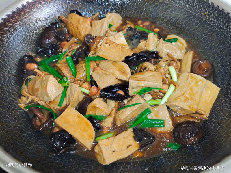 吃雞肉、魚肉不如吃它,花錢少又軟嫩!簡單一燉就出鍋,口口爆汁、其味無窮