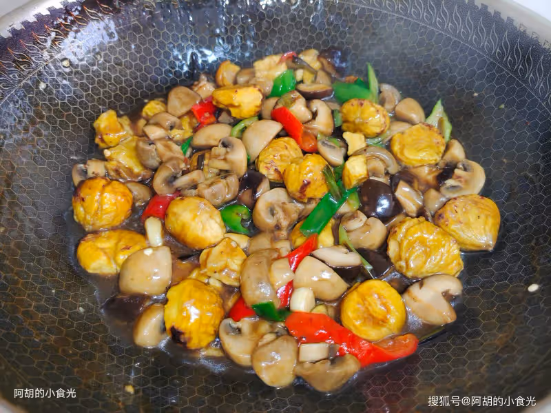 山藥芋頭靠邊站,它才是秋補第一名!一鮮一香搭配燜一燜,鮮甜滑嫩、特下飯