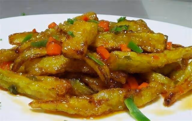 教你茄子新吃法,一道糖醋脆皮茄子,酸甜好吃,外酥內軟,收藏了