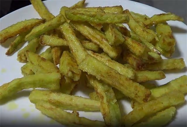 教你茄子新吃法,一道糖醋脆皮茄子,酸甜好吃,外酥內軟,收藏了