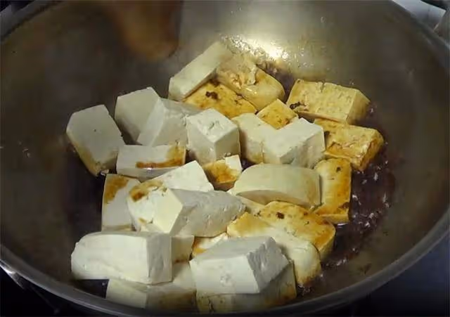 豆腐的家常做法,一道紅燒豆腐,好吃下飯,做法簡單,果斷收藏了