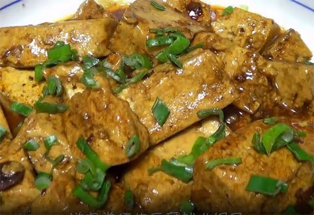 豆腐的家常做法,一道紅燒豆腐,好吃下飯,做法簡單,果斷收藏了