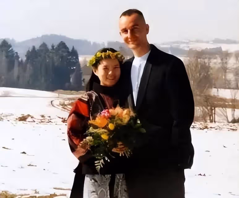 龔琳娜宣布與德國丈夫離婚，與男方結婚20年曾一同創作《忐忑》