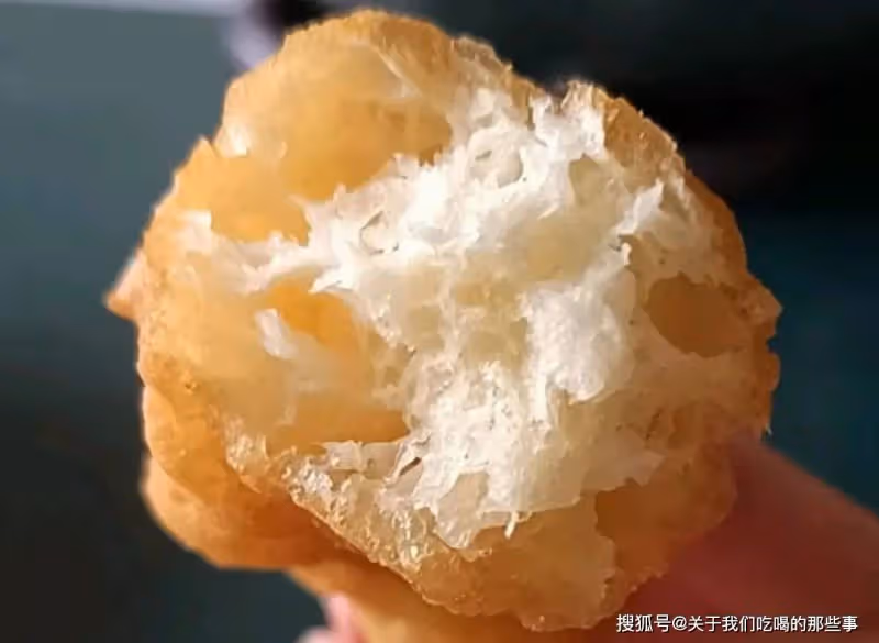 炸油條只加酵母,難怪不好吃!教您這樣做,油條不硬,蓬鬆酥脆