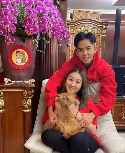TVB「億萬附馬」老婆收到老公出軌信息,淡定回應,兩人火速出國