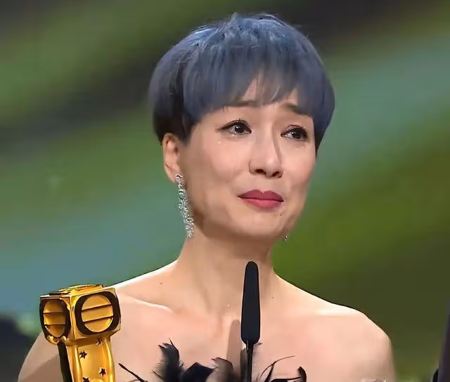 TVB視後素顏照曝光!53歲顏值能打,離婚後自曝無意再婚